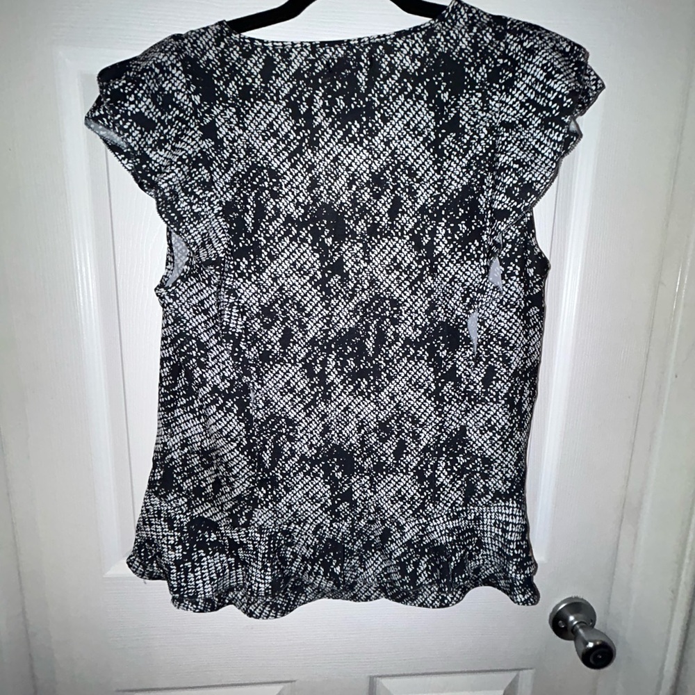 Parker (Nordstrom) Black and White V-Neck Blouse - Picture 3 of 5